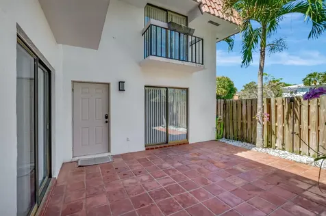 1251 S Federal Highway Boca Raton FL 33432