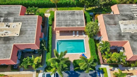 1251 S Federal Highway Boca Raton FL 33432