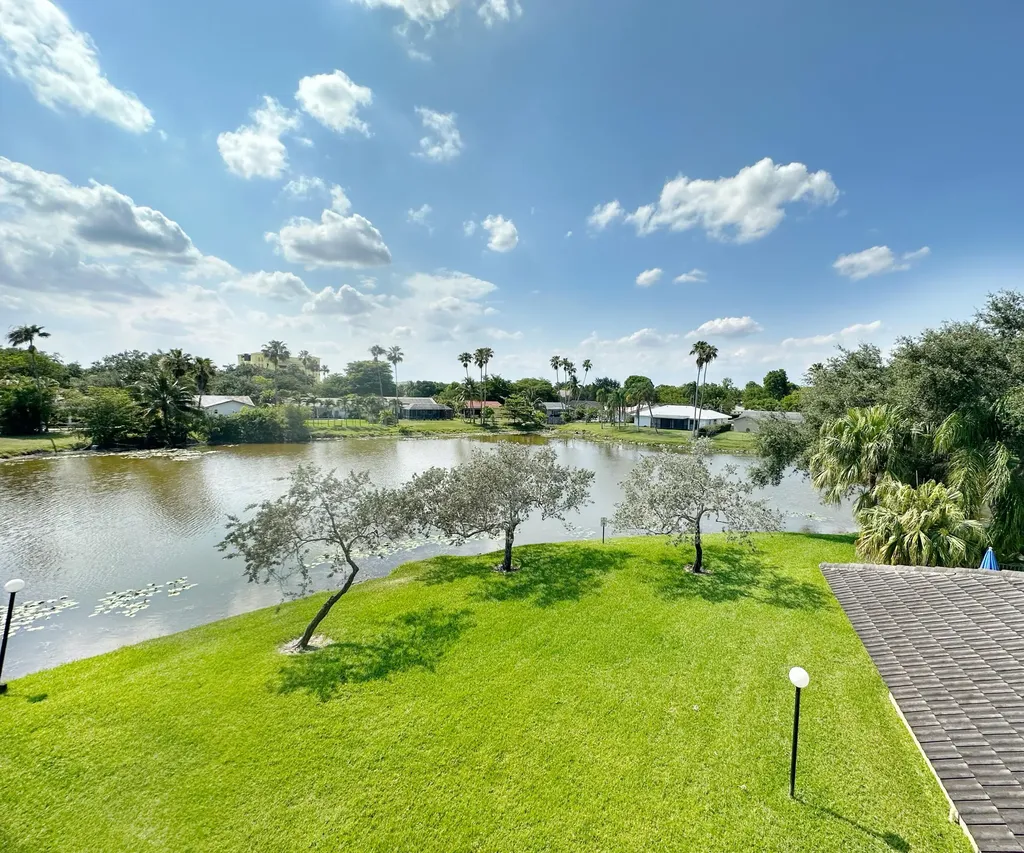 11453 NW 39th Court Coral Springs FL 33065
