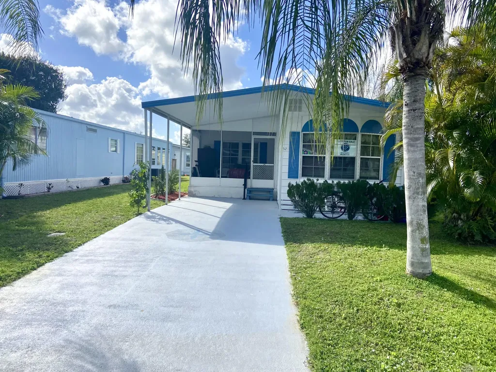 52 Camino Del Rio Port Saint Lucie FL 34952