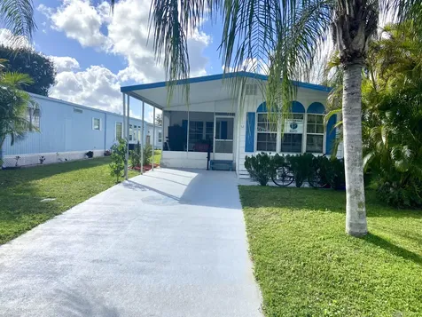 52 Camino Del Rio Port Saint Lucie FL 34952