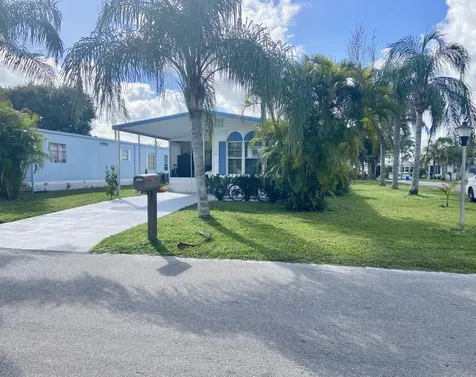 52 Camino Del Rio Port Saint Lucie FL 34952