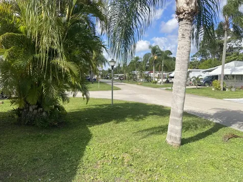 52 Camino Del Rio Port Saint Lucie FL 34952