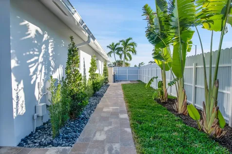 1499 Sw 20th Street Boca Raton FL 33486