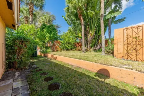 6090 Aloma Lane Boca Raton FL 33433