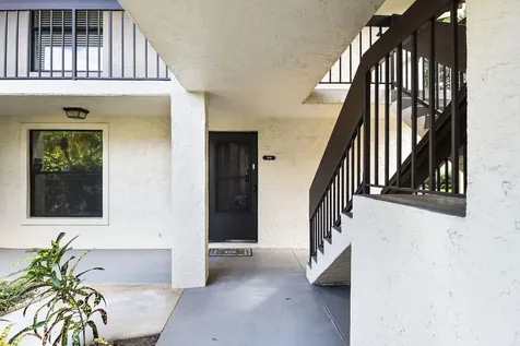 31 Sw South River Drive Drive Stuart FL 34997
