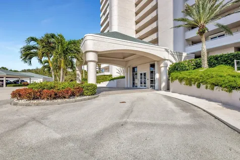 5051 N Highway A1a Hutchinson Island FL 34949