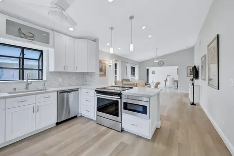 8224 Sweetbriar Way Boca Raton FL 33496