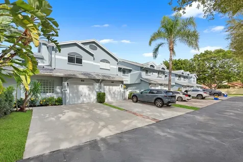 6045 Old Court Road Boca Raton FL 33433