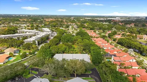 6045 Old Court Road Boca Raton FL 33433