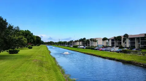 579 Green Springs Place West Palm Beach FL 33409