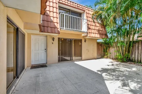 579 Green Springs Place West Palm Beach FL 33409