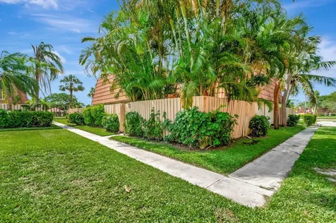 579 Green Springs Place West Palm Beach FL 33409