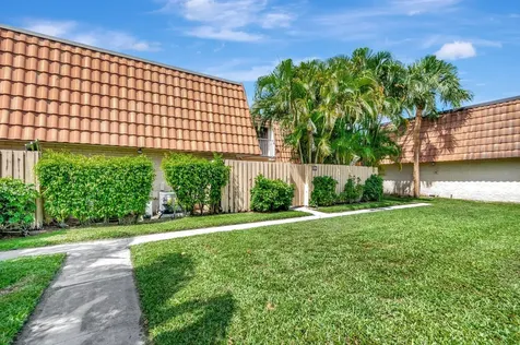 579 Green Springs Place West Palm Beach FL 33409