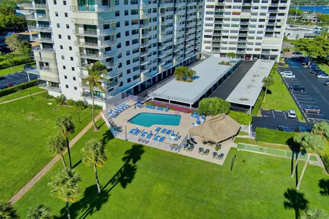 336 Golfview Road North Palm Beach FL 33408