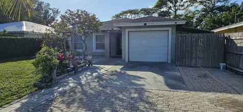 177 W Trail Drive West Palm Beach FL 33415