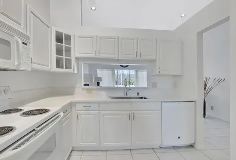 21117 Via Solano Boca Raton FL 33433