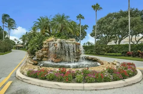253 N Country Club Drive Atlantis FL 33462