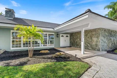 253 N Country Club Drive Atlantis FL 33462