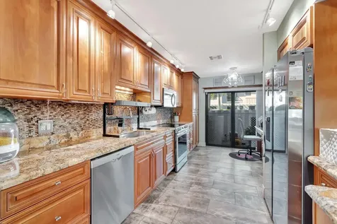 732 Ne 12th Terrace Boynton Beach FL 33435