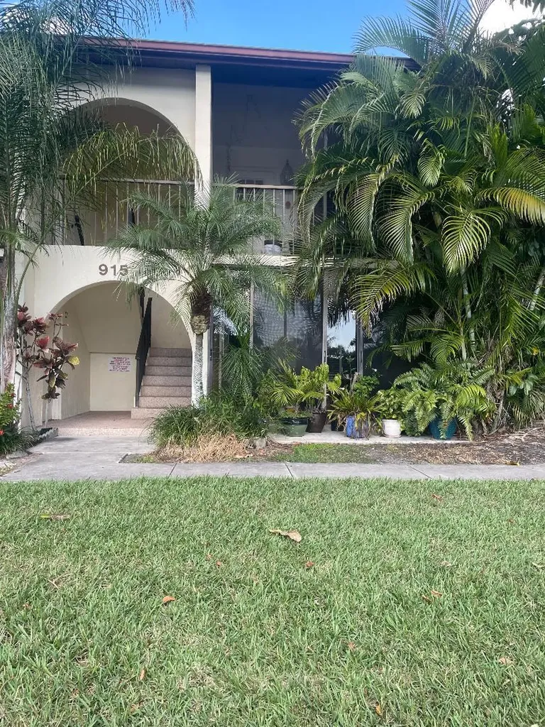 4992 Sable Pine Circle West Palm Beach FL 33417