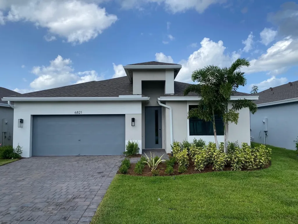 6821 Se Park Trace Drive Stuart FL 34997