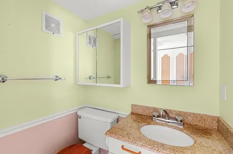 97 Oakridge H Deerfield Beach FL 33442