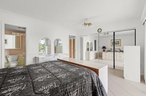97 Oakridge H Deerfield Beach FL 33442