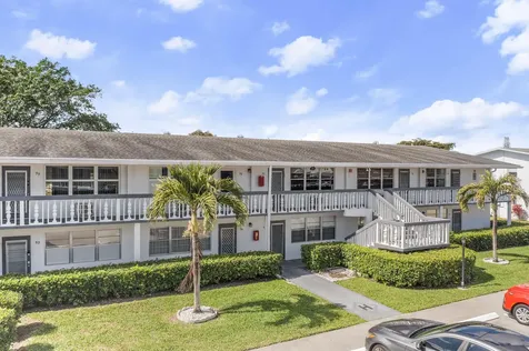 97 Oakridge H Deerfield Beach FL 33442
