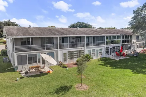 97 Oakridge H Deerfield Beach FL 33442