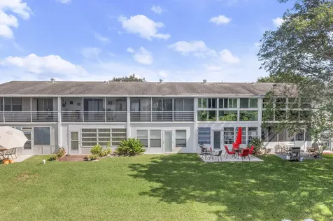 97 Oakridge H Deerfield Beach FL 33442