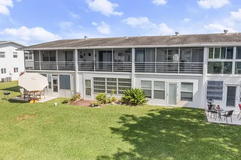 97 Oakridge H Deerfield Beach FL 33442