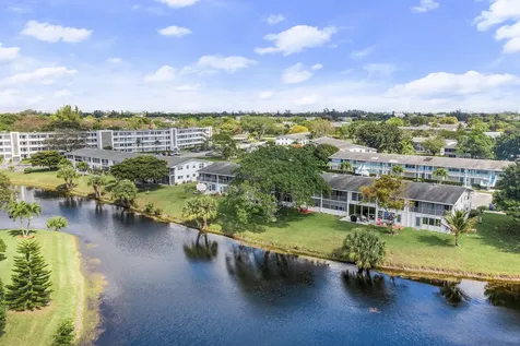 97 Oakridge H Deerfield Beach FL 33442
