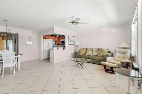 97 Oakridge H Deerfield Beach FL 33442