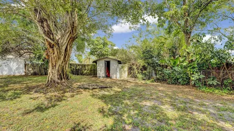 11117 Model Circle Boca Raton FL 33428
