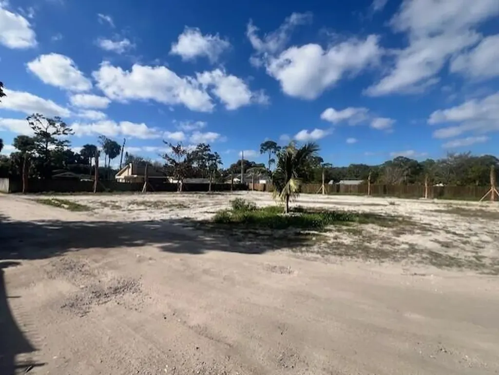 447 Tall Pines Road West Palm Beach FL 33415