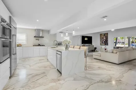 721 Sw 15th Street Boca Raton FL 33486