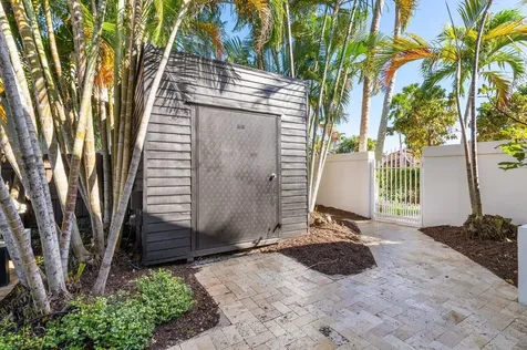 721 Sw 15th Street Boca Raton FL 33486