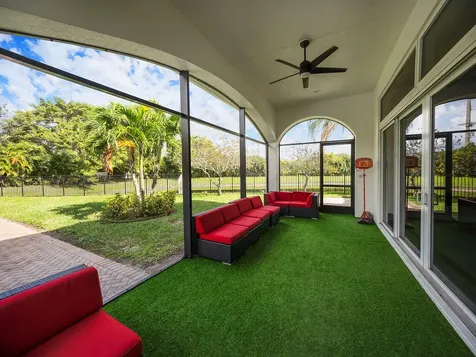 9525 Captiva Circle Boynton Beach FL 33437