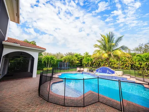 9525 Captiva Circle Boynton Beach FL 33437