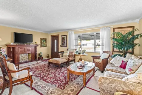 1802 Sw 13th Avenue Boynton Beach FL 33426