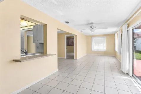 1802 Sw 13th Avenue Boynton Beach FL 33426