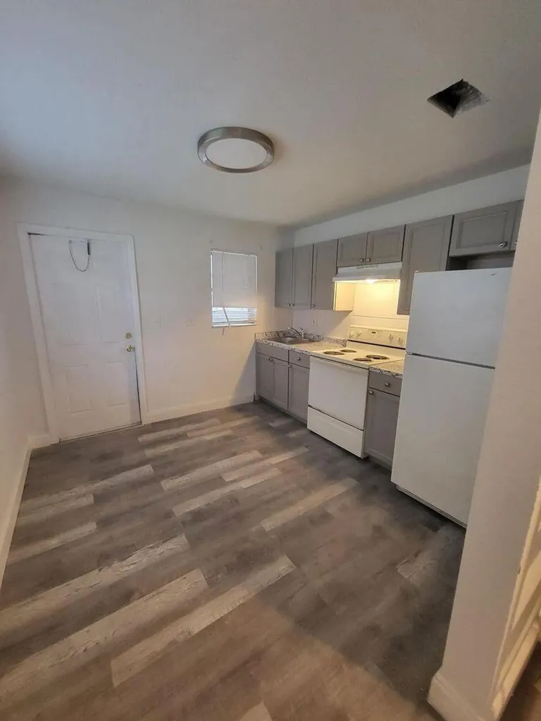 105 SW 12th Avenue Delray Beach FL 33444