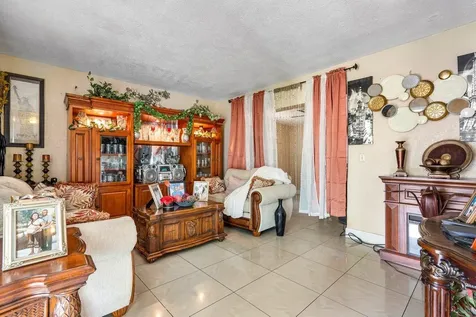 2350 Nw 2nd Street Boynton Beach FL 33435