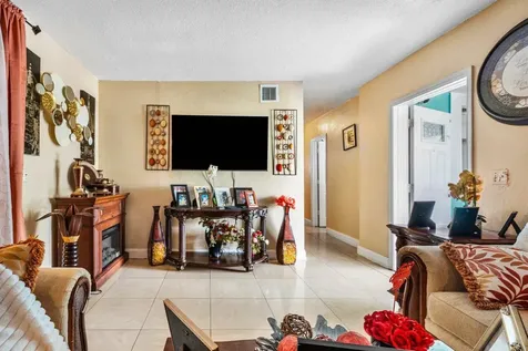 2350 Nw 2nd Street Boynton Beach FL 33435