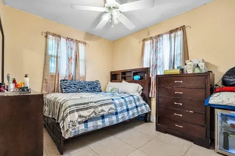 2350 Nw 2nd Street Boynton Beach FL 33435