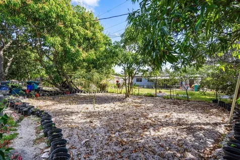 2350 Nw 2nd Street Boynton Beach FL 33435