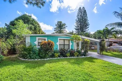 2350 Nw 2nd Street Boynton Beach FL 33435