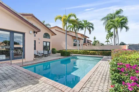 6525 Via Benita Boca Raton FL 33433