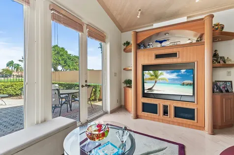 6525 Via Benita Boca Raton FL 33433